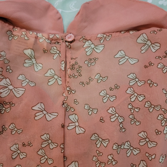 Passport Pink Sleeveless Graphic Blouse with Peter Pan Collar - Picture 6 of 7